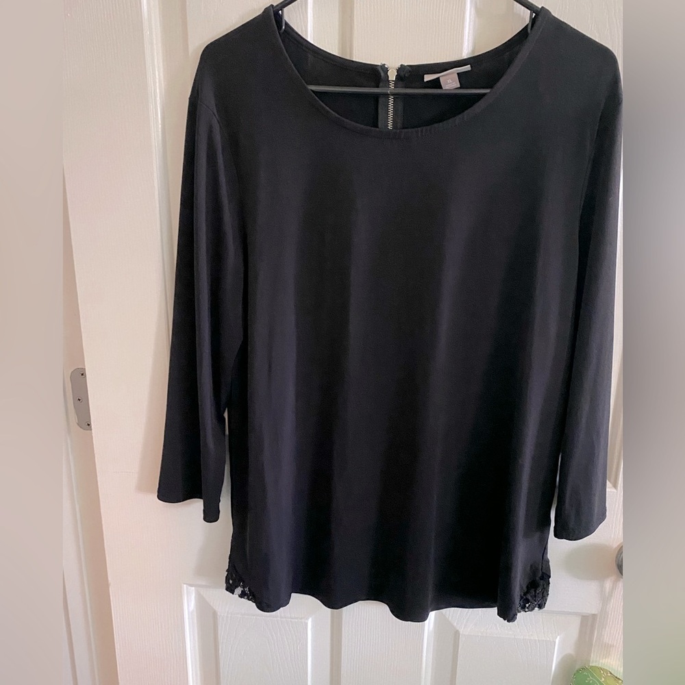 Black dress top : 3/4 sleeve , lace detail on bottom corners , zipper detail